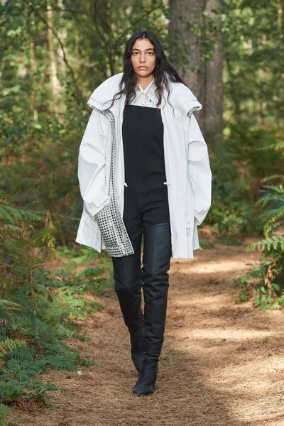 Look 54